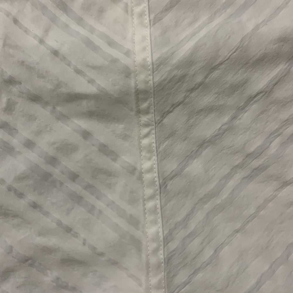 Top blouse. - Picture 5 of 6